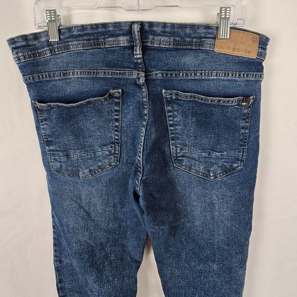Buffalo David Bitton Jeans Men's 32** Blue Medium Fade Max-X Skinny Stretch - Picture 3 of 16